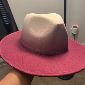 Beautiful ombré hat never worn.